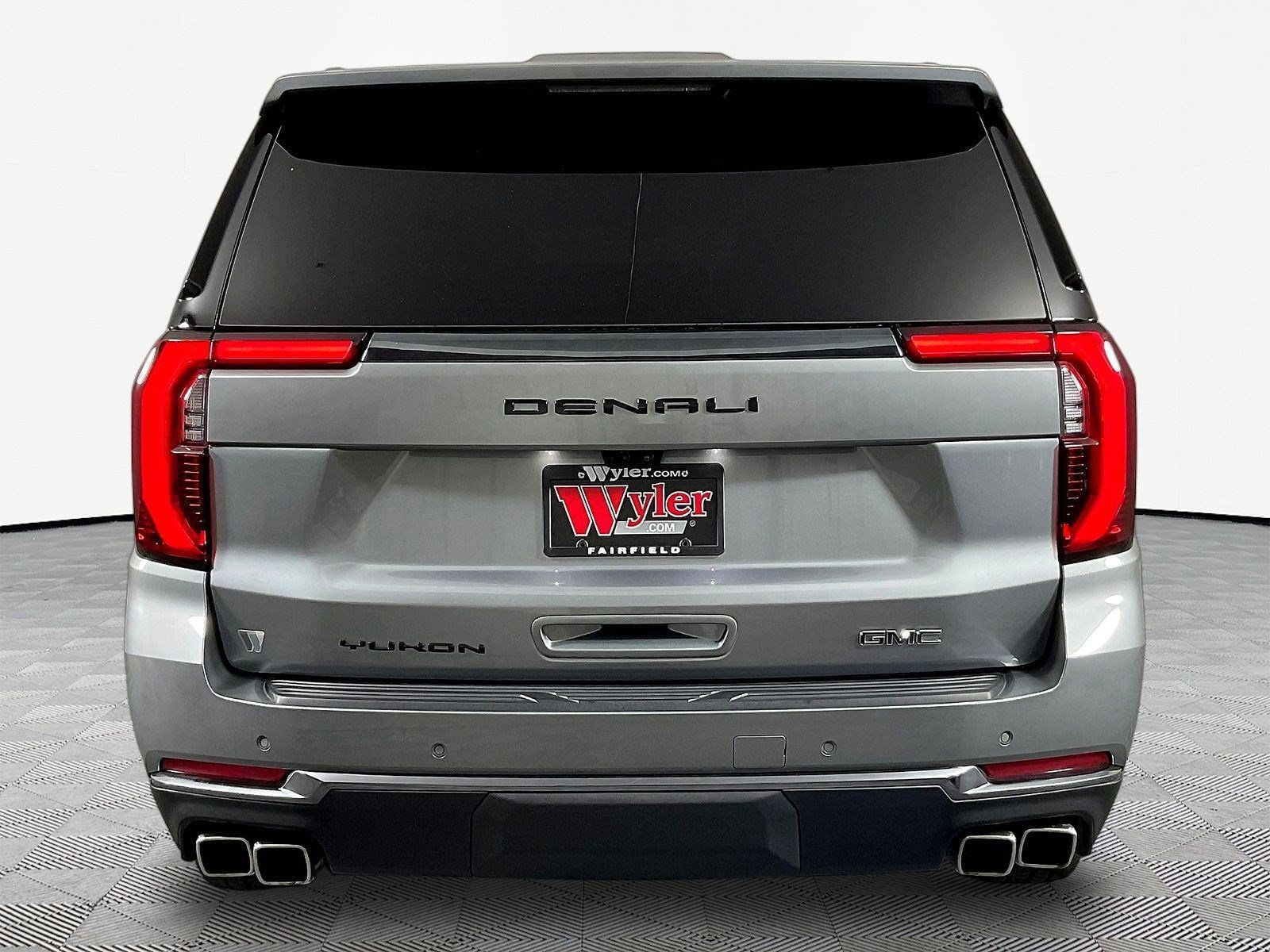Used 2025 GMC Yukon Denali Ultimate AWD/4WD image 4