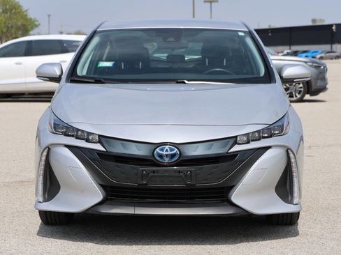 Used 2022 Toyota Prius Prime XLE image 5