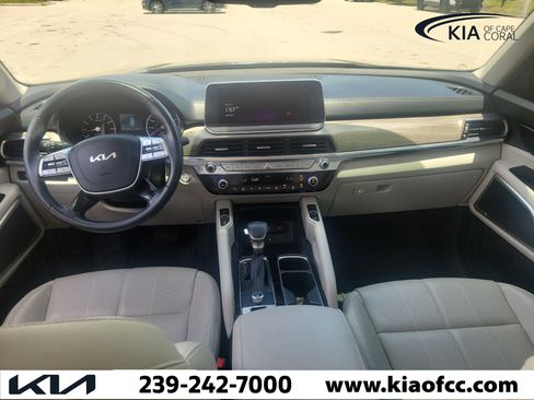 Certified 2022 Kia Telluride EX w/ EX Premium Package FWD image 17
