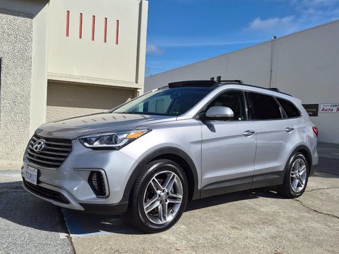 Used 2017 Hyundai Santa Fe FWD image 12