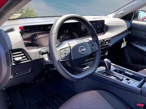 New 2026 Nissan Sentra SR w/ Floor Mat Package FWD image 7