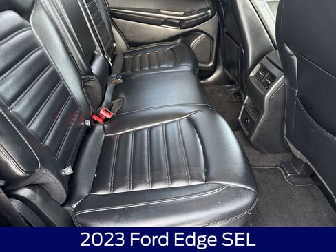 Used 2023 Ford Edge SEL image 14