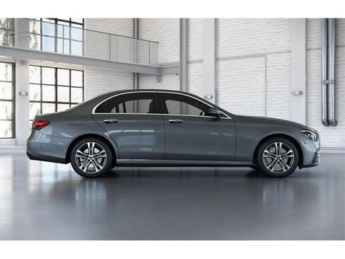 Used 2023 Mercedes-Benz E 350 4MATIC Sedan image 2
