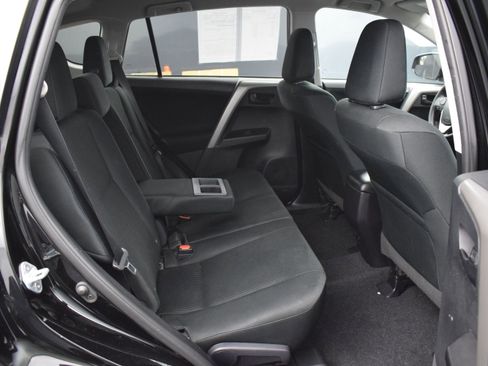 Used 2018 Toyota RAV4 LE w/ All Weather Liner Package FWD image 11