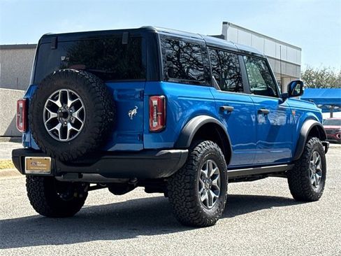 Certified 2024 Ford Bronco Badlands image 9