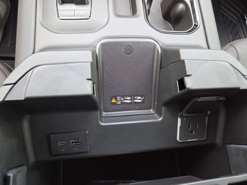 New 2026 GMC Sierra 1500 AT4 w/ AT4 Premium Package AWD/4WD image 12