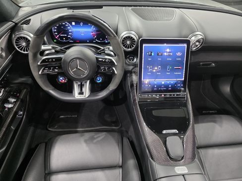 Used 2022 Mercedes-Benz SL 63 AMG 4MATIC w/ Driver Assistance Package image 12