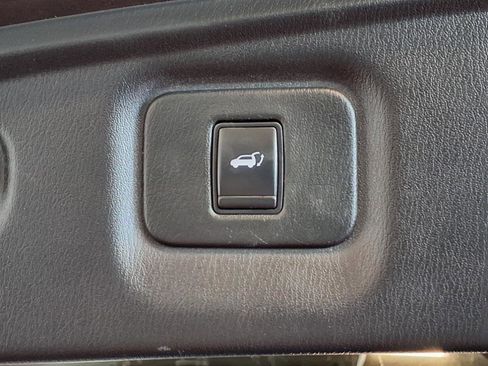 Used 2019 INFINITI QX60 Luxe w/ Essential Package image 7