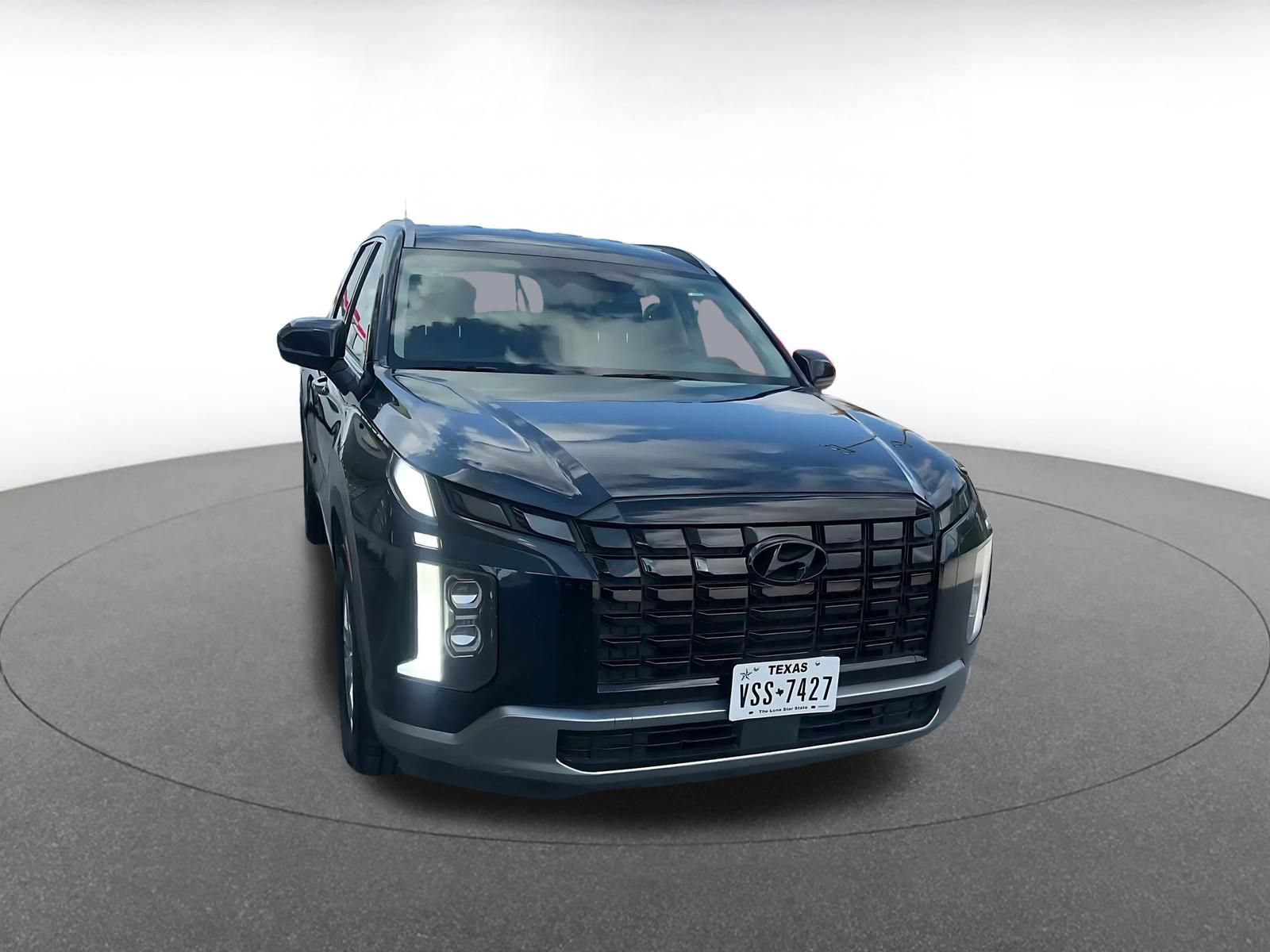 Used 2025 Hyundai Palisade SEL FWD image 3