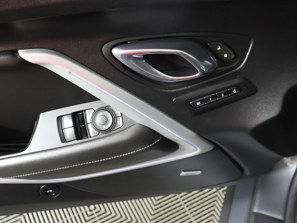 Used 2020 Chevrolet Camaro SS RWD image 29
