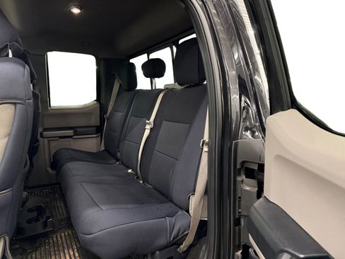 Used 2016 Ford F150 XLT w/ Equipment Group 302A Luxury image 10