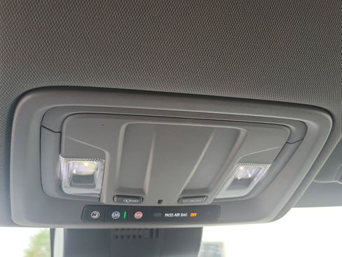 Used 2025 Chevrolet Silverado 1500 LT image 28