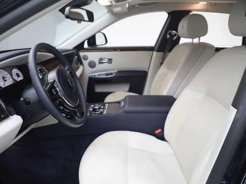 Certified 2014 Rolls-Royce Ghost RWD image 22