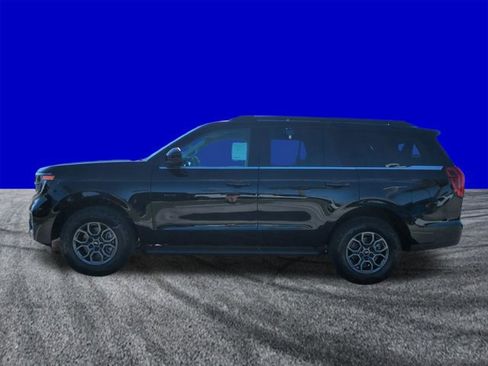 New 2026 Ford Expedition Active image 7