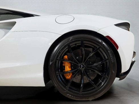Used 2024 McLaren Artura image 14