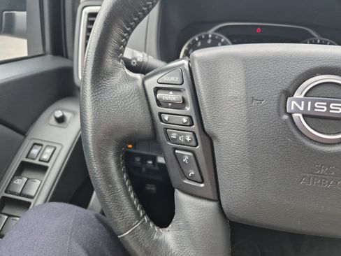 Used 2023 Nissan Frontier SV w/ Technology Package image 23