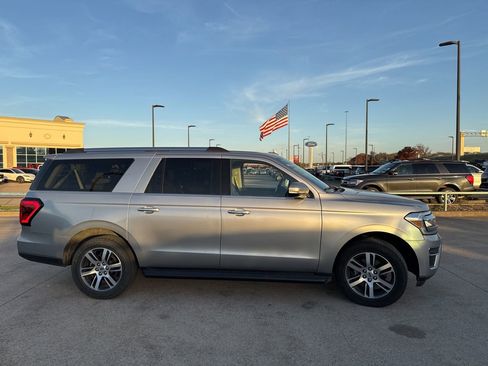 Used 2024 Ford Expedition Max Limited image 18