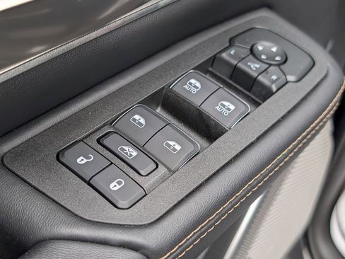 Used 2026 RAM 1500 Tungsten w/ Trailer Tow Group image 29