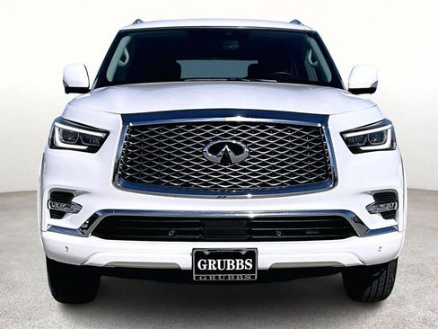 Certified 2019 INFINITI QX80 Luxe w/ All-Season Package image 5