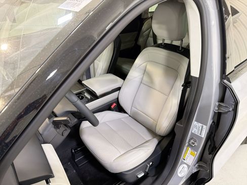 New 2026 Lincoln Nautilus Premier image 10