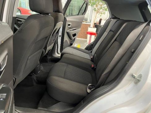 Used 2020 Chevrolet Trax LS w/ Tint and Cruise Package AWD/4WD image 24