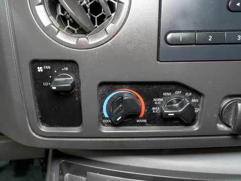 Used 2013 Ford E-150 and Econoline 150 w/ PWR Group RWD image 20