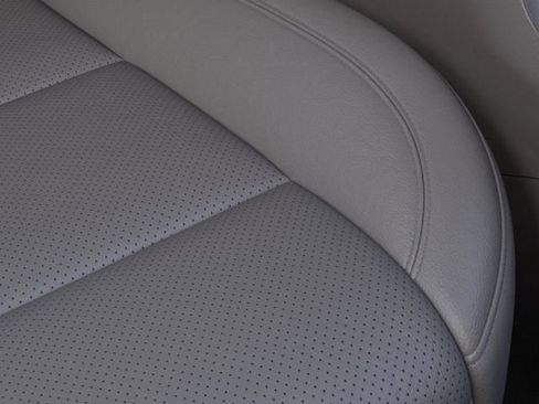 New 2026 GMC Sierra 2500 SLT image 21