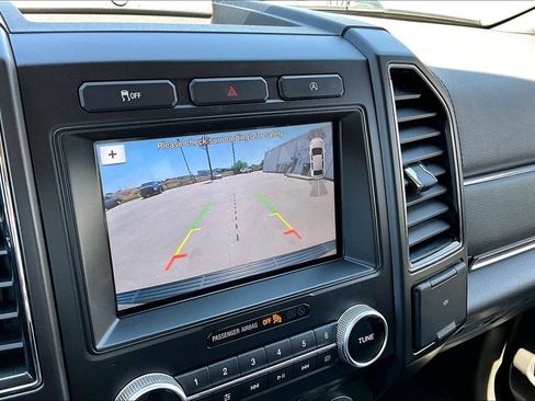 Used 2018 Ford Expedition Limited RWD image 27