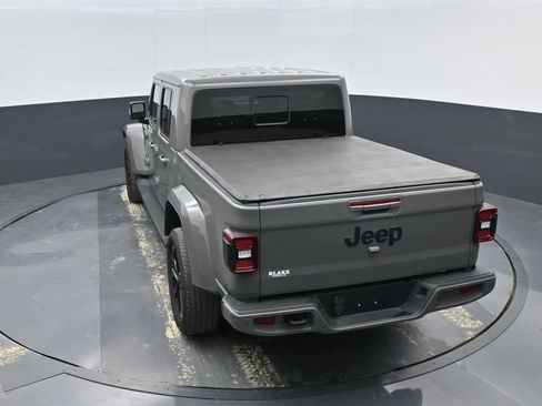 Used 2022 Jeep Gladiator Overland AWD/4WD image 24