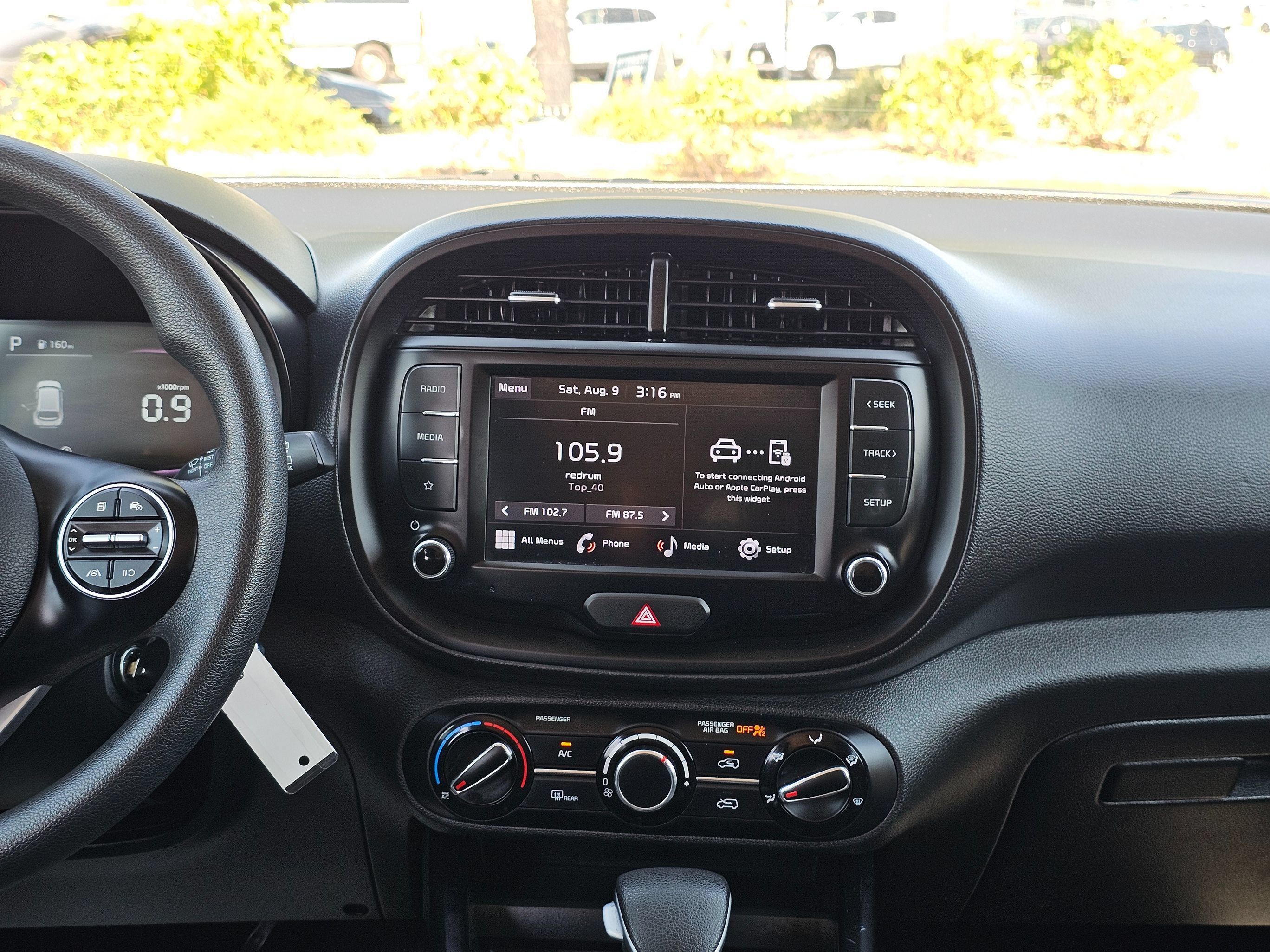 Used 2023 Kia Soul LX w/ Option Group 015 FWD image 23