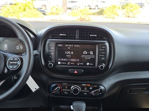 Used 2023 Kia Soul LX w/ Option Group 015 image 23