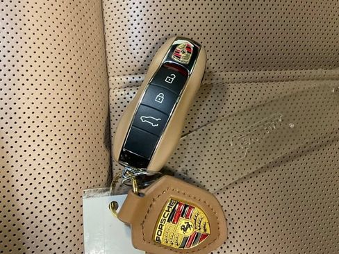 Used 2019 Porsche Macan S AWD/4WD image 36