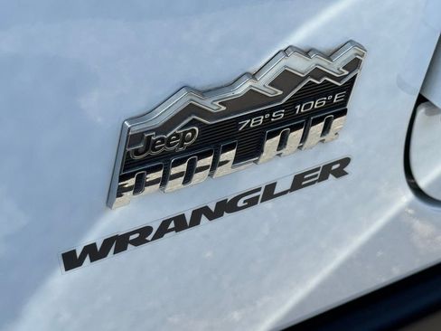 Used 2014 Jeep Wrangler Sahara AWD/4WD image 11