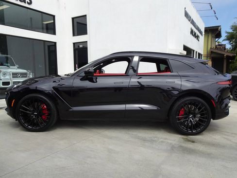 Used 2022 Aston Martin DBX AWD/4WD image 3