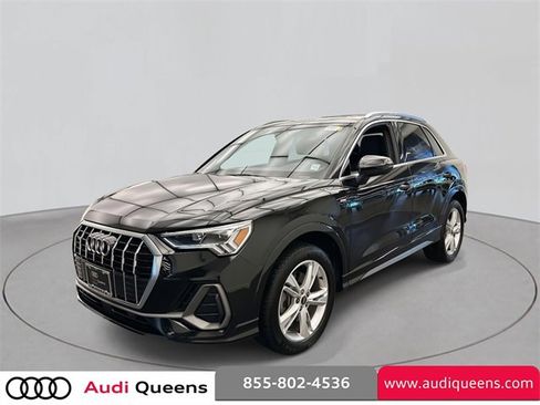 Certified 2023 Audi Q3 2.0T Premium w/ Convenience Package image 5