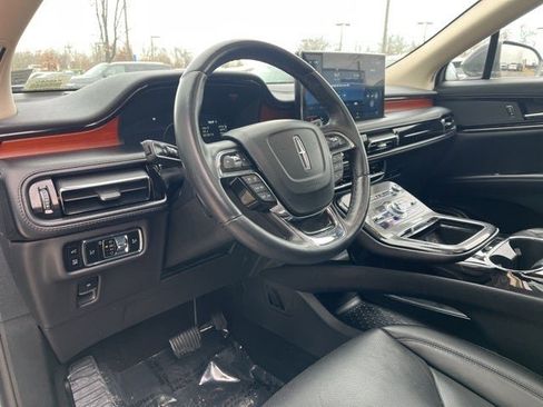 Used 2023 Lincoln Nautilus Reserve image 25