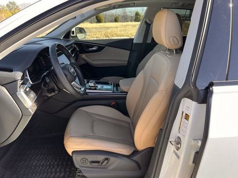 Used 2021 Audi Q8 Prestige w/ Prestige Package image 25