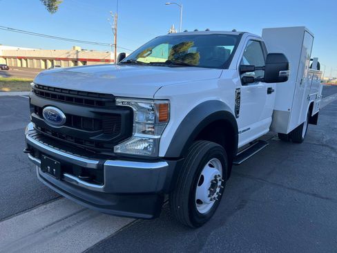 Used 2020 Ford F550 2WD Regular Cab Super Duty image 3