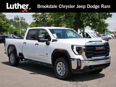 Used 2024 GMC Sierra 2500 Pro w/ Convenience Package