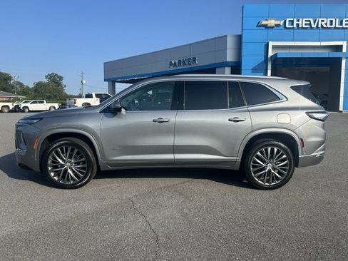 Used 2025 Buick Enclave Avenir w/ Super Cruise Package FWD image 1