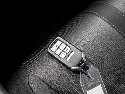 Used 2018 Honda Accord EX image 29