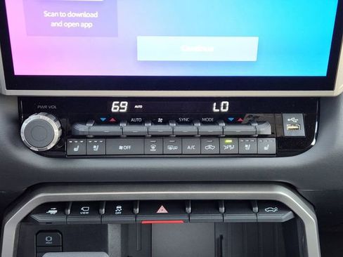 New 2026 Toyota Tundra Platinum image 18