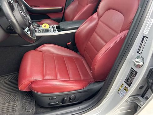 Used 2019 Kia Stinger GT2 image 12