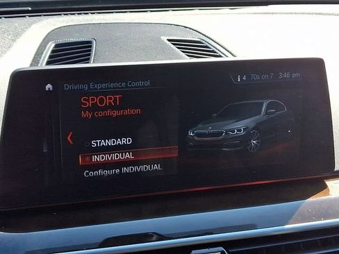 Used 2018 BMW 530i xDrive AWD/4WD image 25
