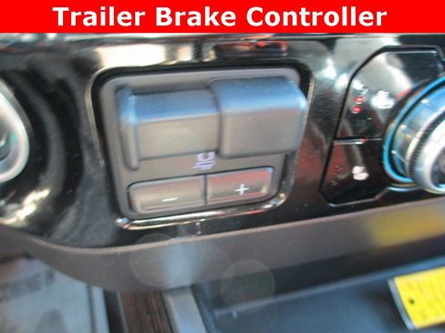 Used 2023 GMC Sierra 1500 Elevation image 16