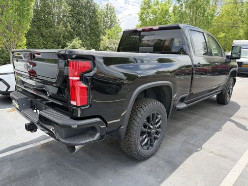 New 2026 Chevrolet Silverado 2500 High Country w/ High Country Premium Package AWD/4WD image 7