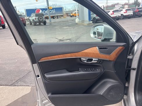 Certified 2023 Volvo XC90 B5 Plus image 15
