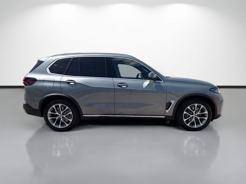 New 2026 BMW X5 xDrive50e AWD/4WD image 2