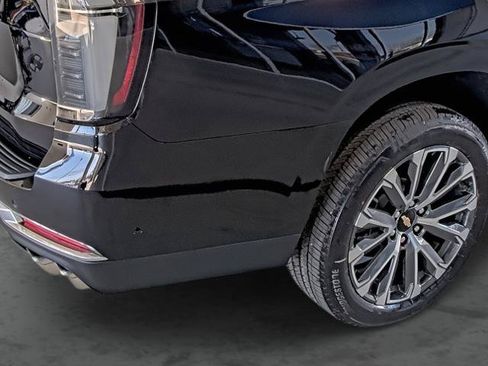 New 2026 Chevrolet Tahoe High Country AWD/4WD image 13