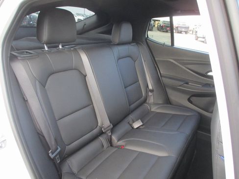 Certified 2024 Buick Envista Sport Touring w/ Convenience I Package image 19